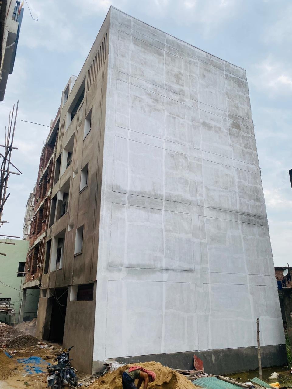 thikedaar build home in bihar with 3 floor