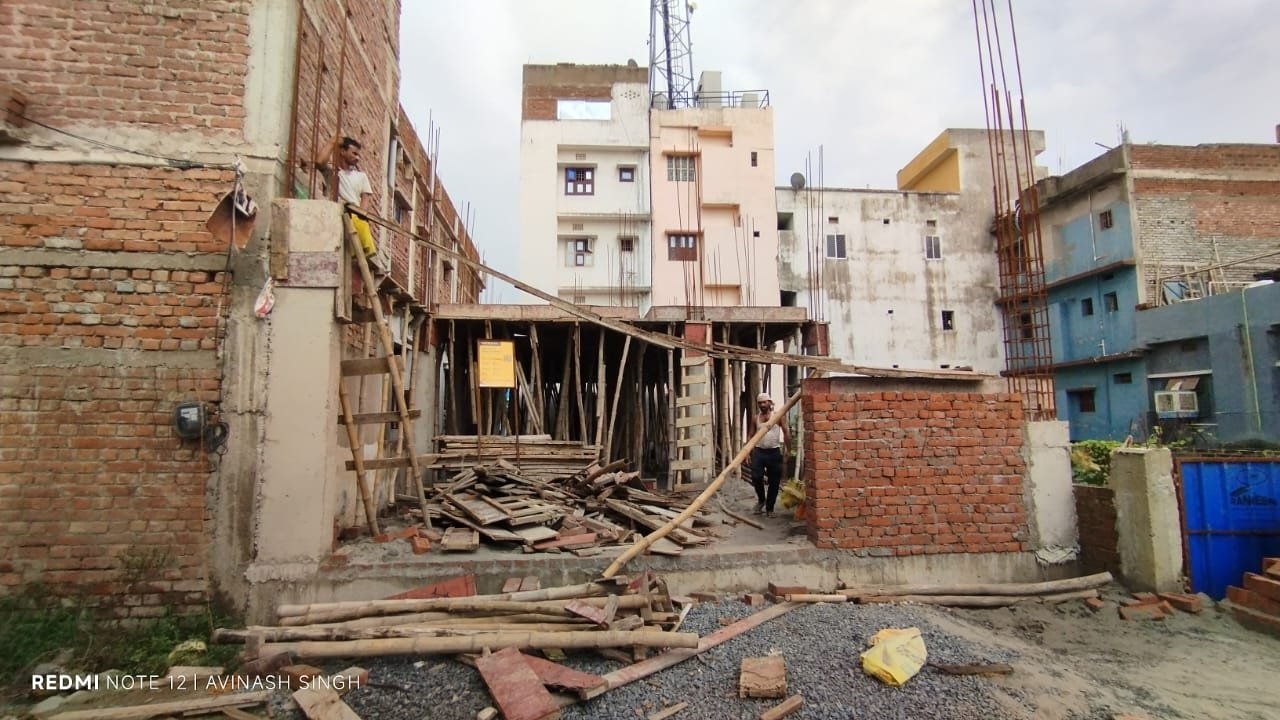 thikedaar build home in bihar with 3 floor
